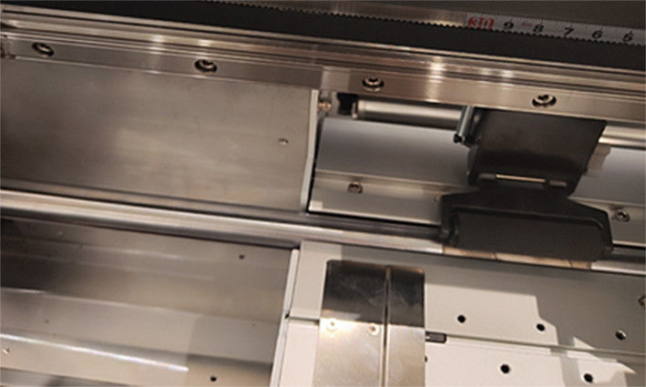 Figura fuori scavata mini stampante di trasferimento di Fine Dtf Heat della stampante di DTF 0,5 L