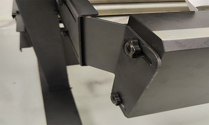 Stampa eco-compatibile da 1250 mm con inchiostro a 8 colori Spessore del supporto da 1,5 mm a 6 mm